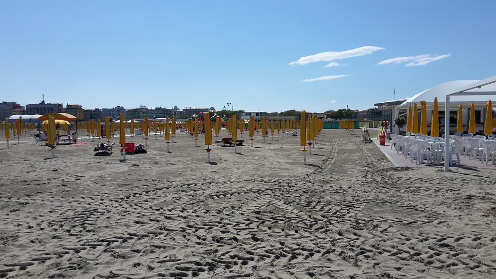 Appartamenti Sottomarina Carla エクステリア 写真